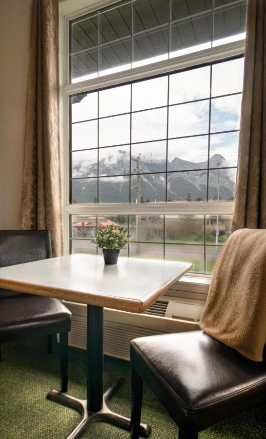 Mountain View Inn Canmore Luaran gambar