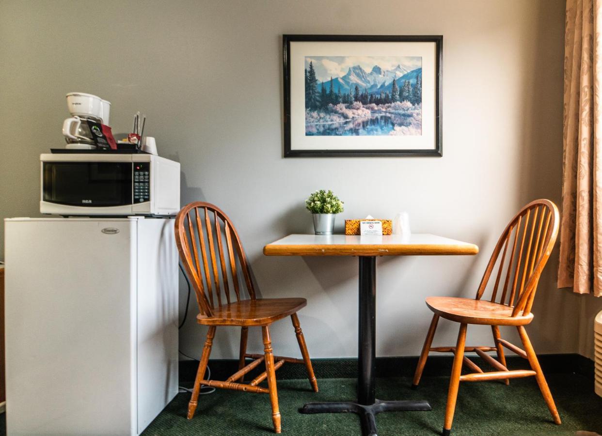 Mountain View Inn Canmore Luaran gambar